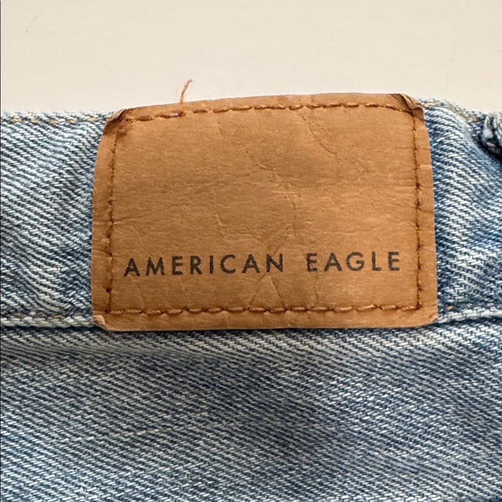 American Eagle Mom Jean Size 8 Regular Distressed Ripped Knees - Picture 9 of 16